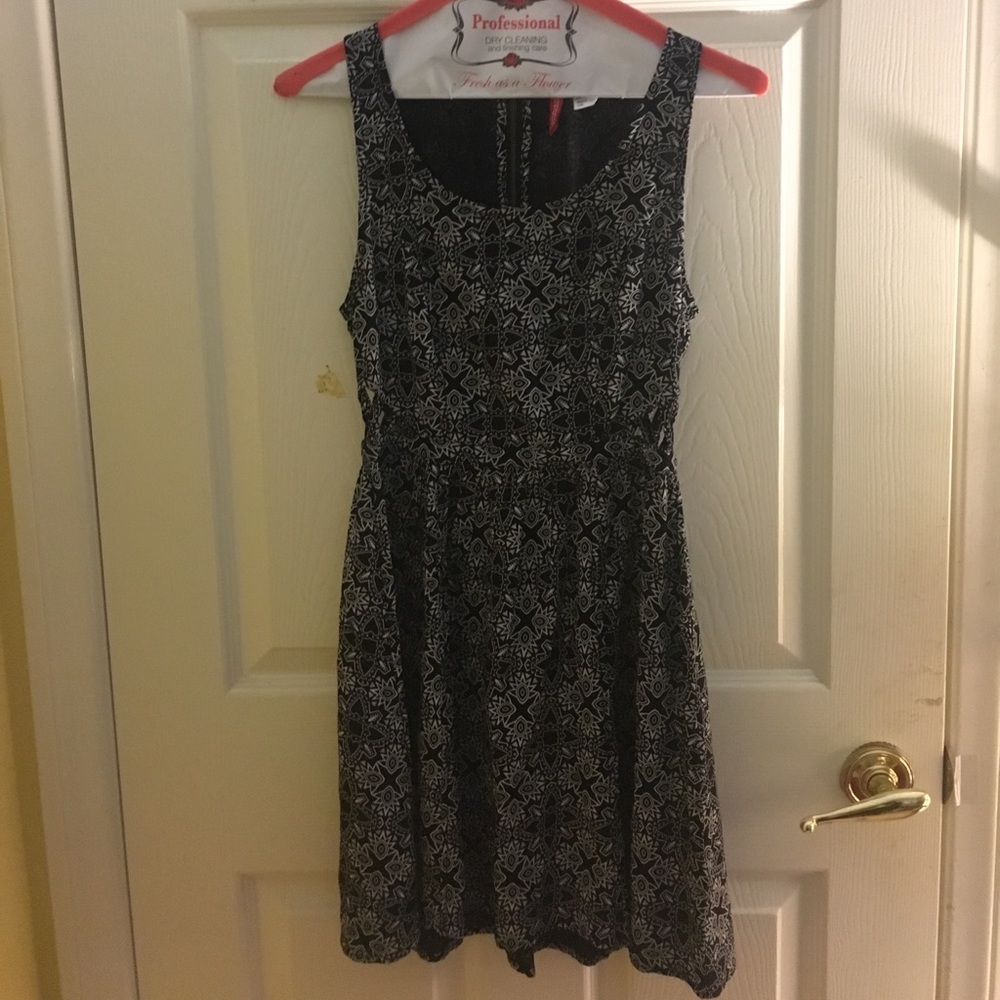 h&m patterned dress