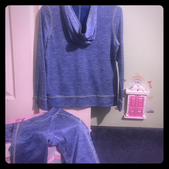 ⭐️Jacket with capris⭐️ - Picture 3 of 5