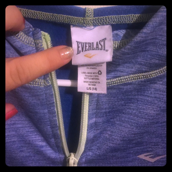 ⭐️Jacket with capris⭐️ - Picture 5 of 5