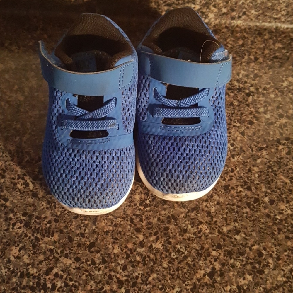 Kids nike sneakers