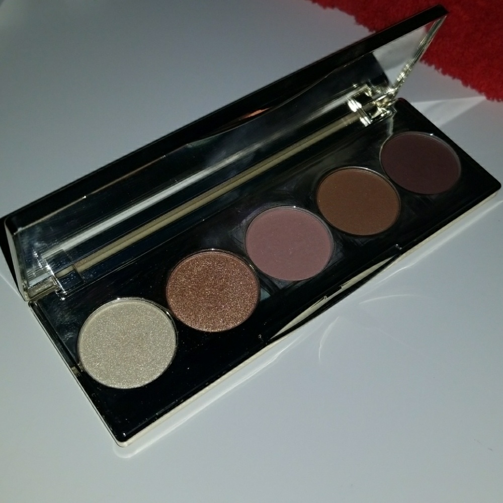 LIMITED EDITION BECCACOSMETICSXJACLYNHILL EYESHADO