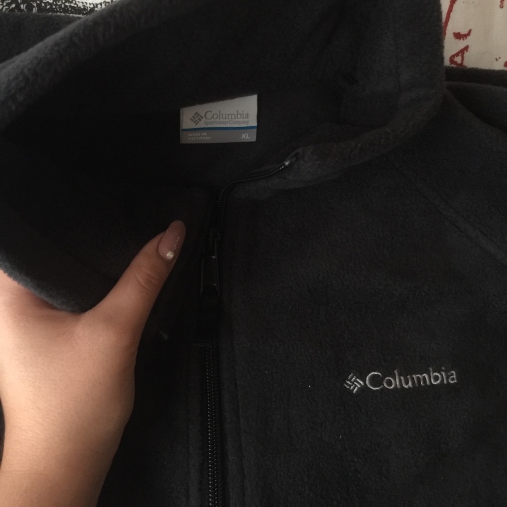 XL Columbia sweatshirt