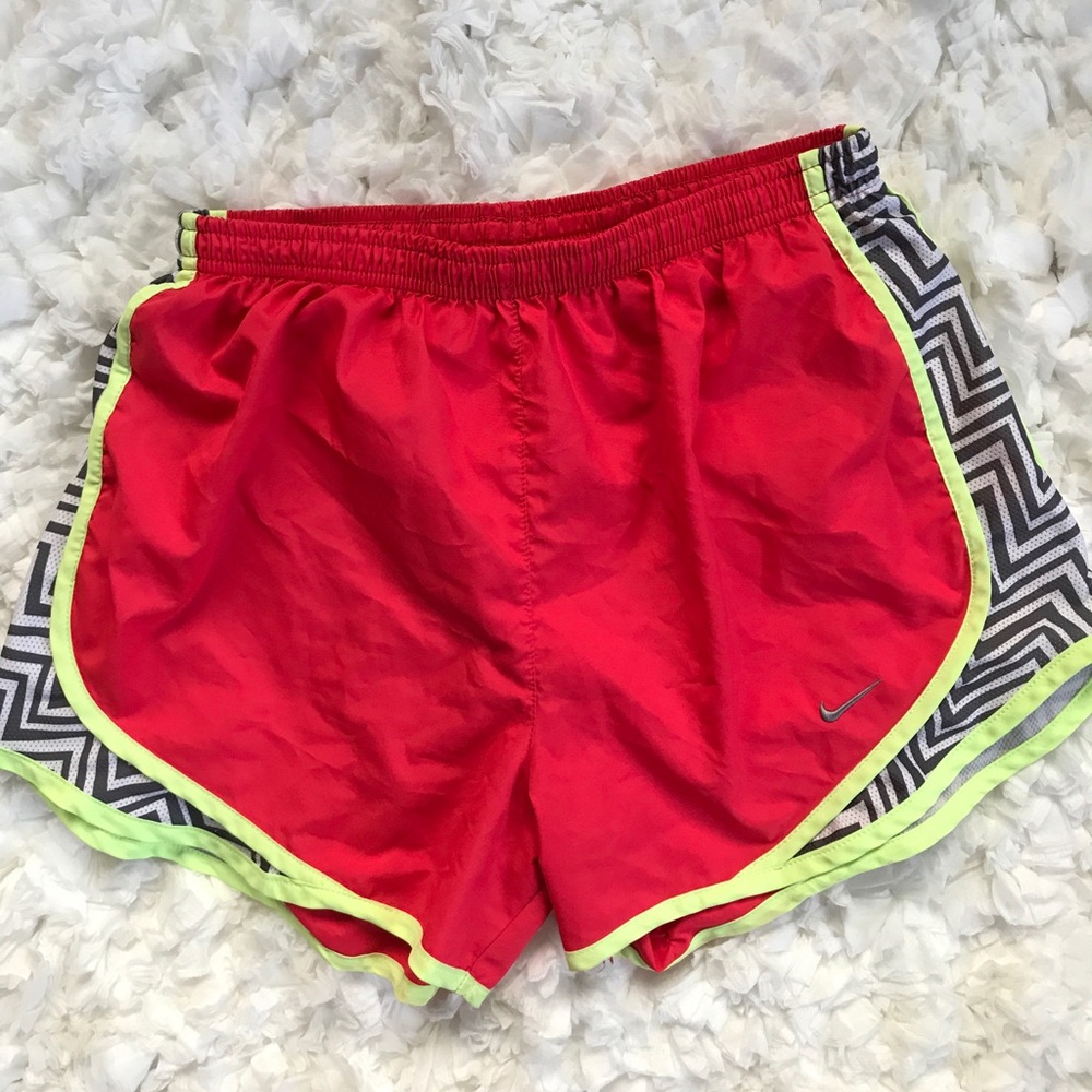 Nike Shorts - Picture 2 of 7