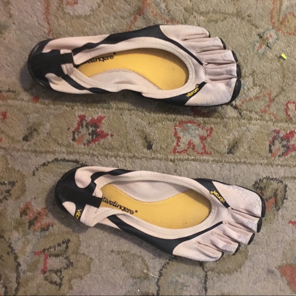 Toe shoes