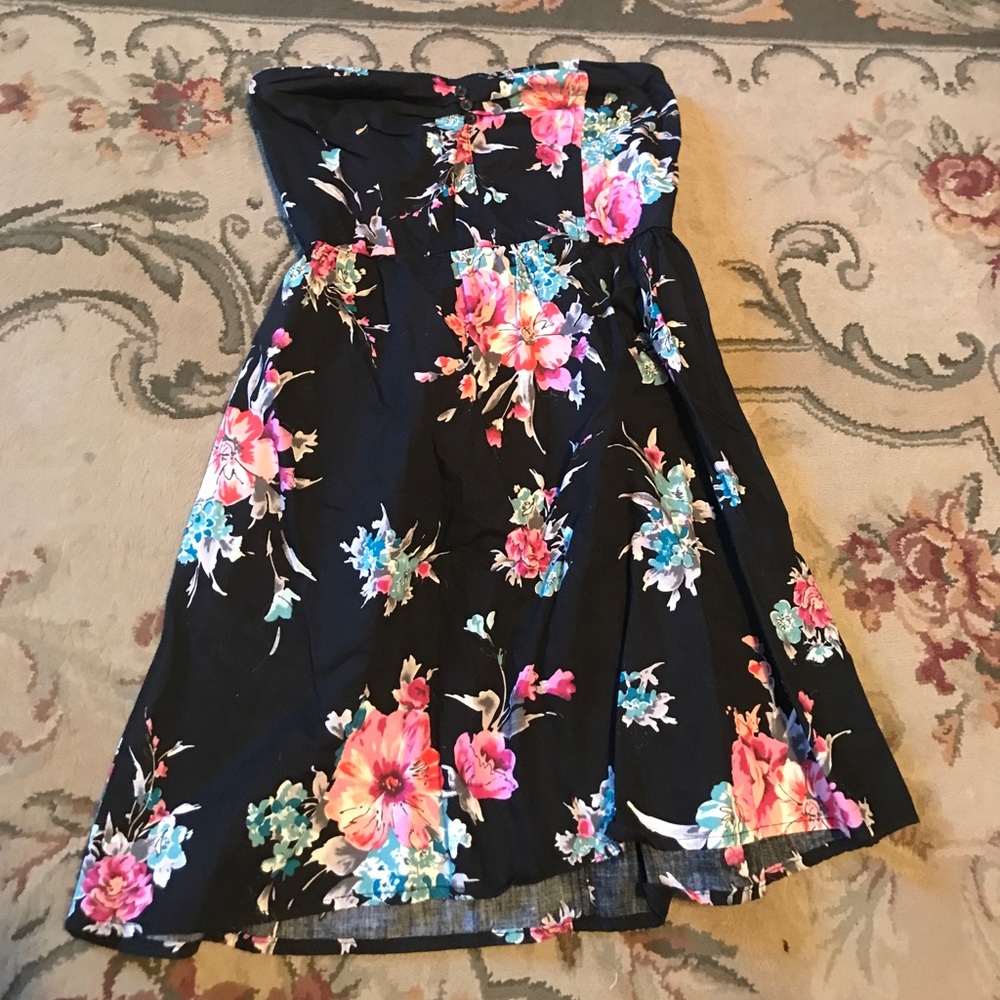 Black floral strapless dress