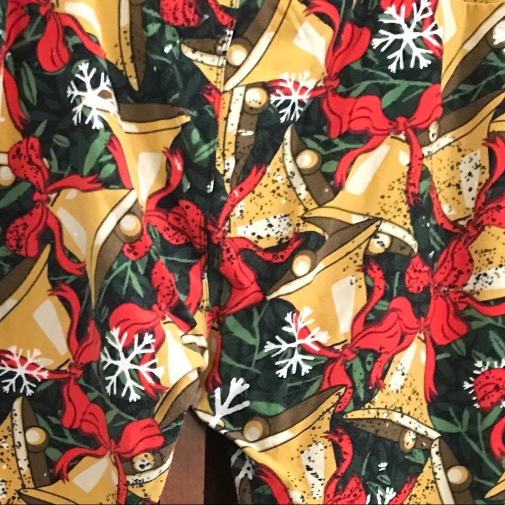 Lularoe Christmas Bell Leggings TC