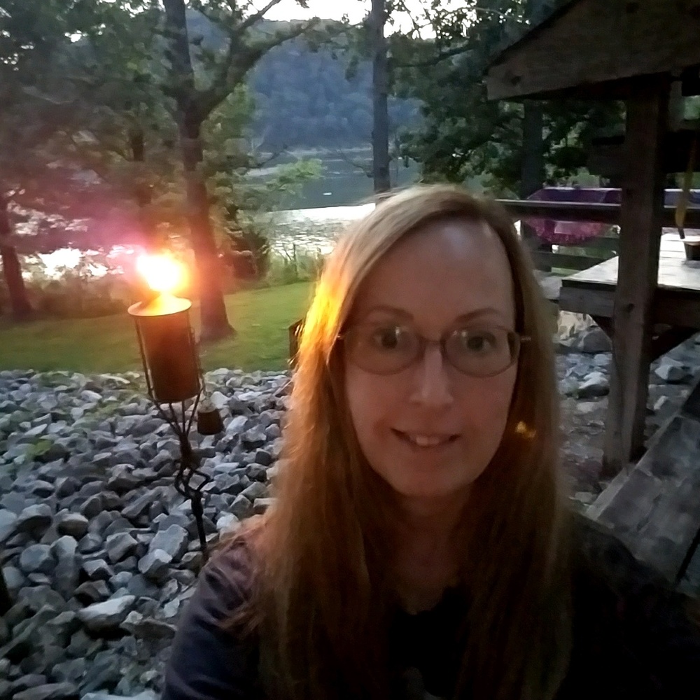 Meet your Posher, Carolyn
