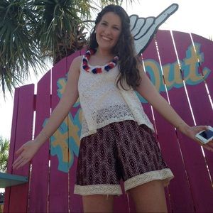 Shorts with lace detail