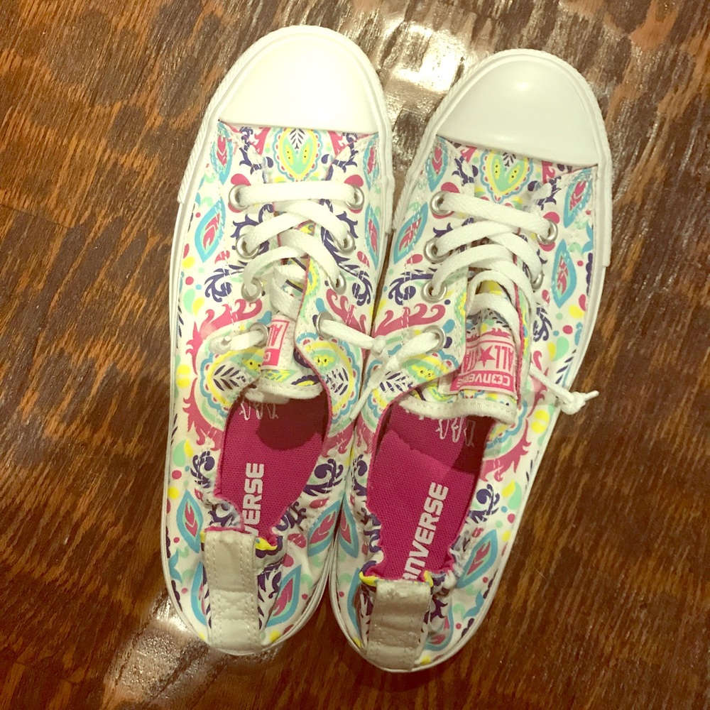 COLORFUL SLIP ON CONVERSE!