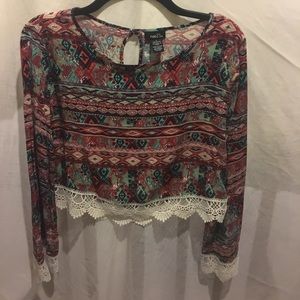Aztec print flow lace crop top
