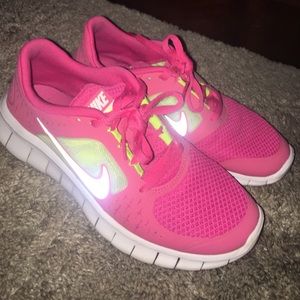 Nike free run shoes