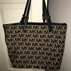 🖤Michael Kors Purse🖤 Like New