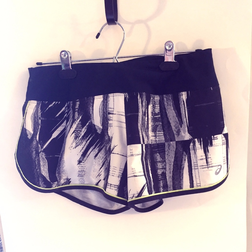 * 2 * Athletic Shorts bundle lot - Athleta / Asics