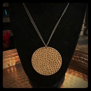 Hammered disc brass tone necklace!