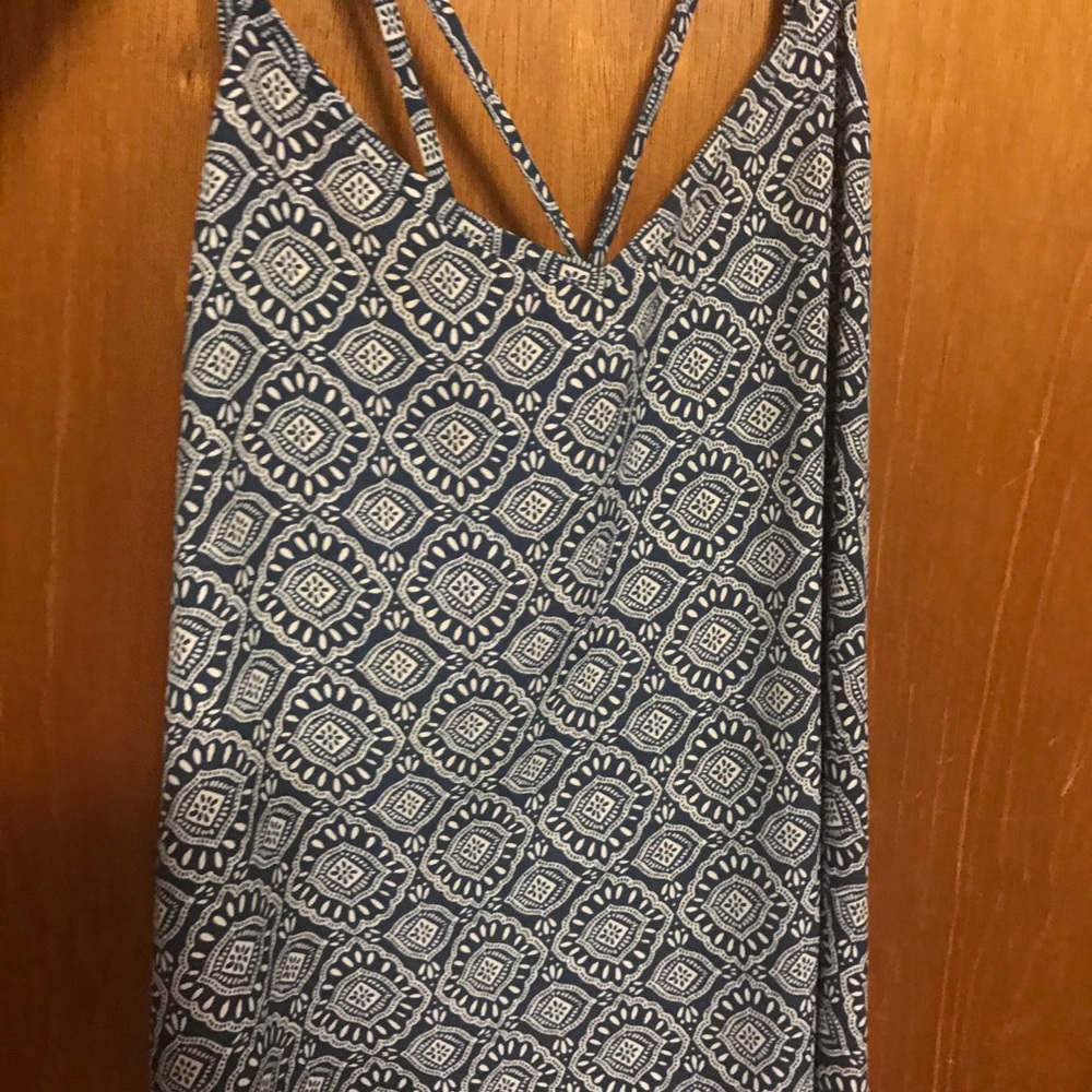 Patterned Tank