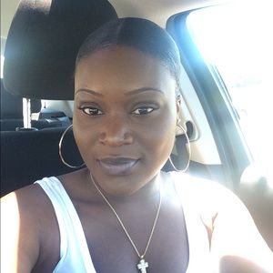 Meet your Posher, Kenyonnia