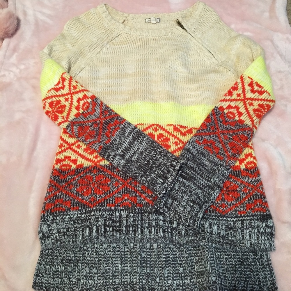 Eyeshadow patterned sweater