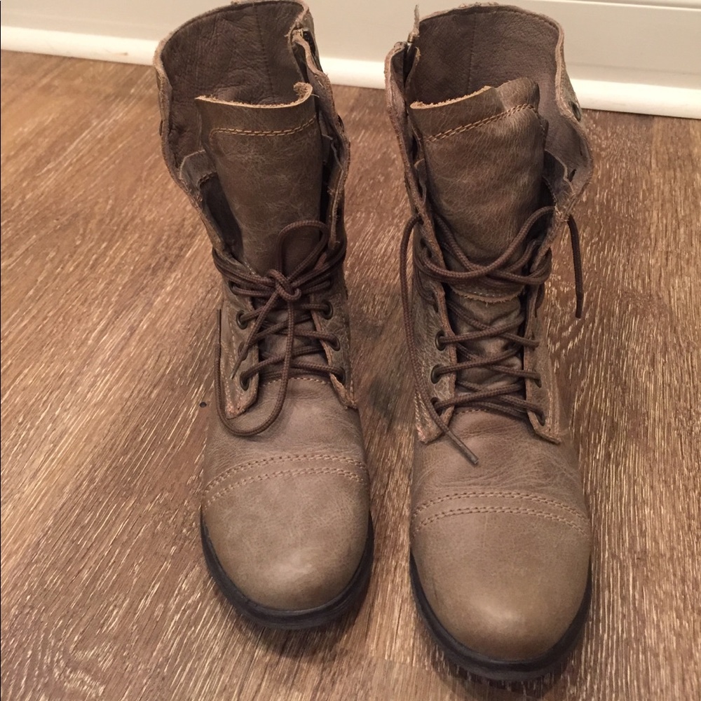 Steve Madden combat boots size 6.5