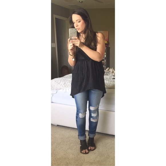 Meet your Posher, Brooke - Picture 1 of 1