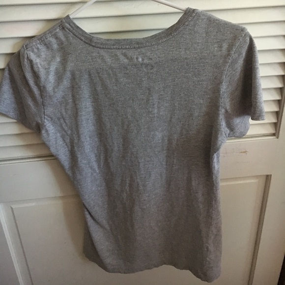 Nike Athletic T-Shirt - Picture 2 of 2