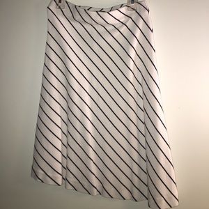 Ann Taylor slight A line skirt