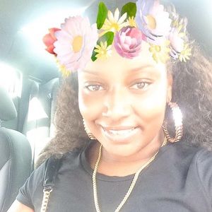 Meet your Posher, Johnette