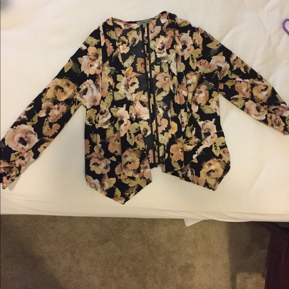 Floral jacket small - Picture 2 of 2