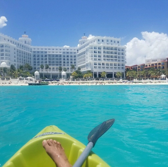 Meet your Posher, Sia - Picture 1 of 1