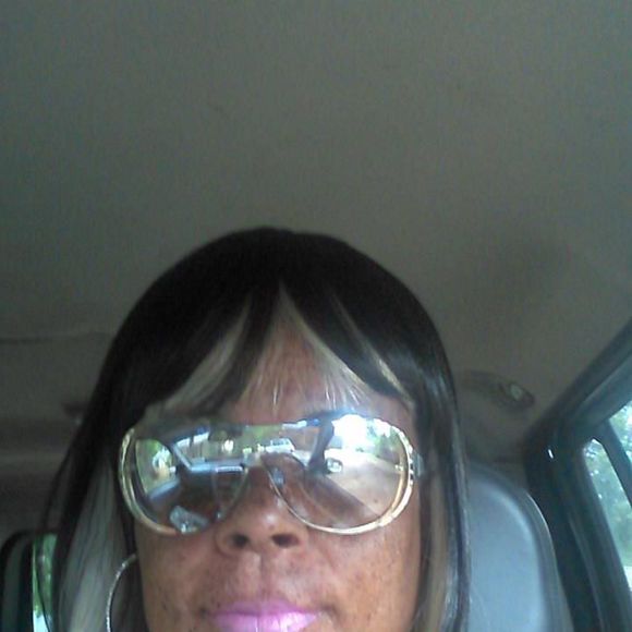 Meet your Posher, Shirley - Picture 1 of 1