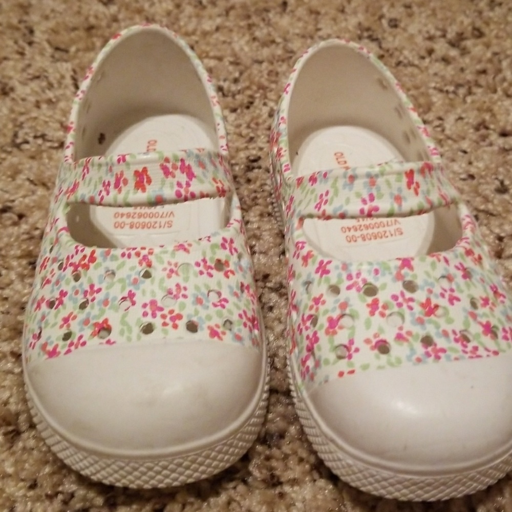 Toddler size 6 slip on shoes
