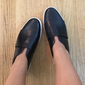 Vince sneakers *BNIB DUSTBAG & BOX INCLUDED*