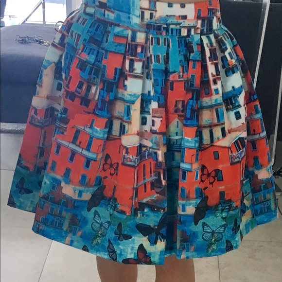 Skirt - Picture 2 of 3