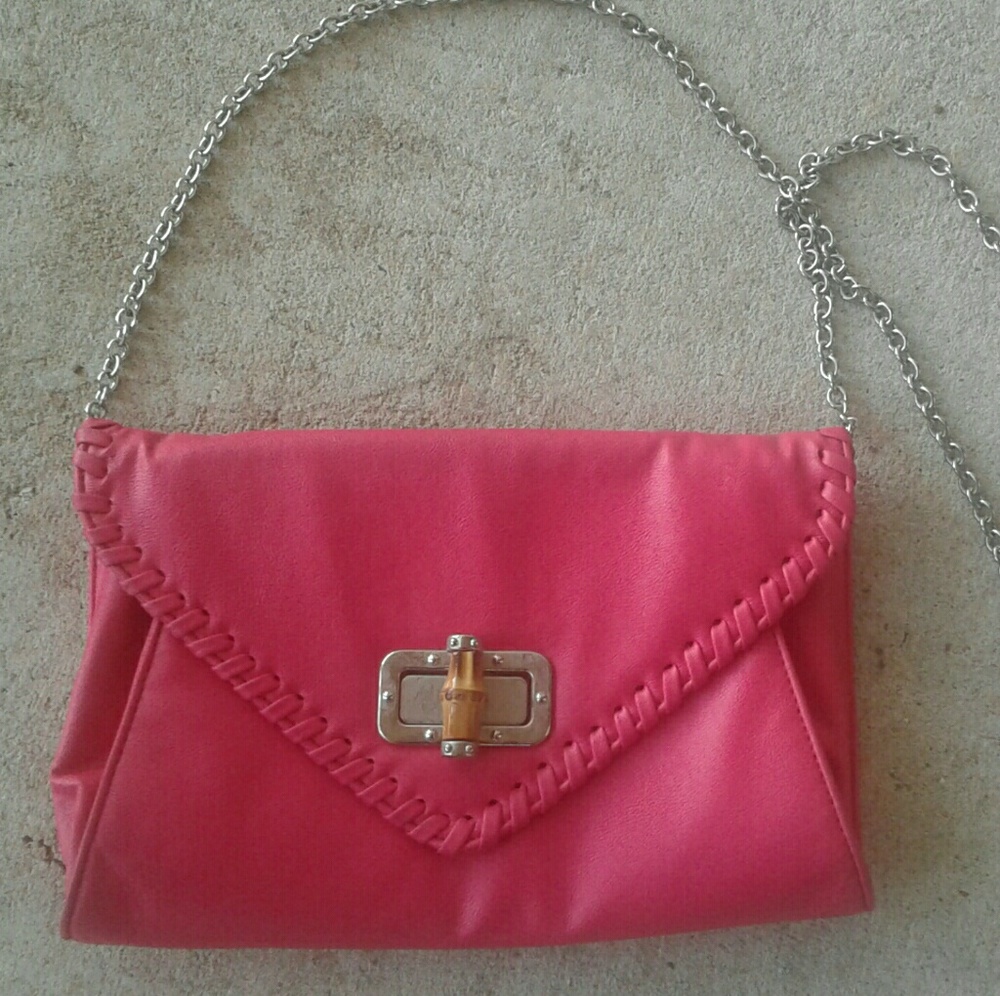 Gorgeous hot pink Aldo chain crossbody