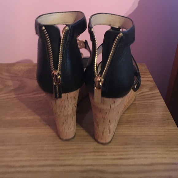 Micheal Kors Wedges - Picture 3 of 5