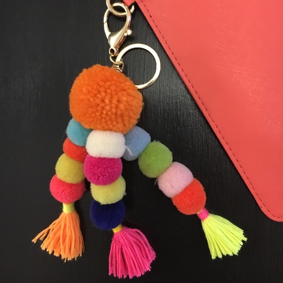 Super cute pom pom orange clutch - Picture 2 of 3