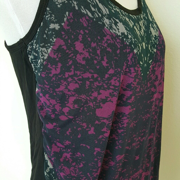 CAbi Yoga Tank Size S - Picture 4 of 8