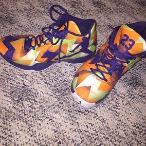 Size 11 Jordan looney toones version