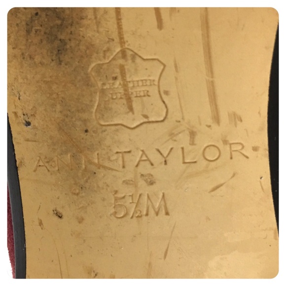 ANN TAYLOR pointed toe flats - Picture 5 of 6