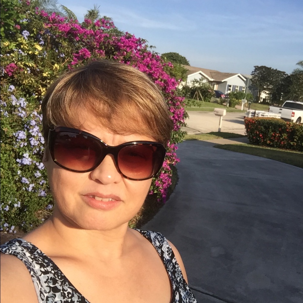 Meet your Posher, Maria