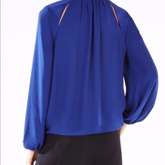 Women's Blue Kaelyn Embellished-neck Blouse - Picture 4 of 5