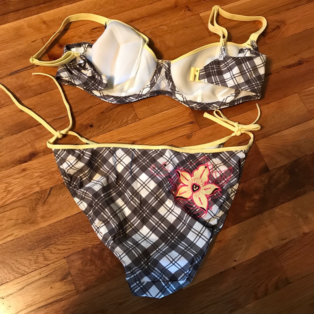 Freya 2 piece swimsuit - Picture 2 of 2