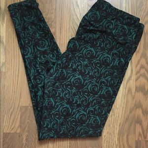 🦄LuLaRoe Roses Leggings TC NWOT🦄
