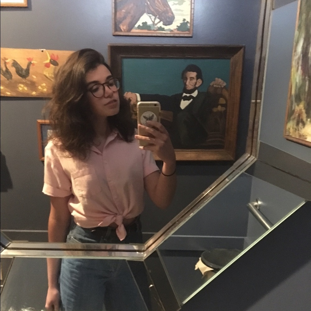 Meet your Posher, Alicia