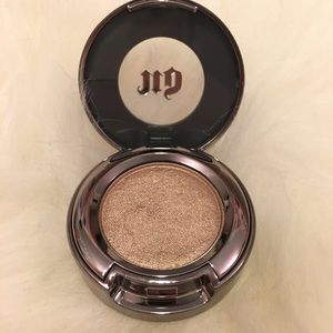 Urban Decay Single Eyeshadow Chase