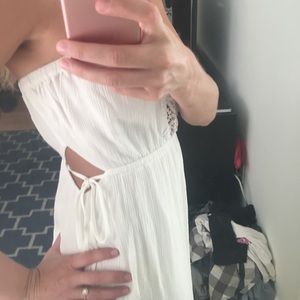 White strapless dress