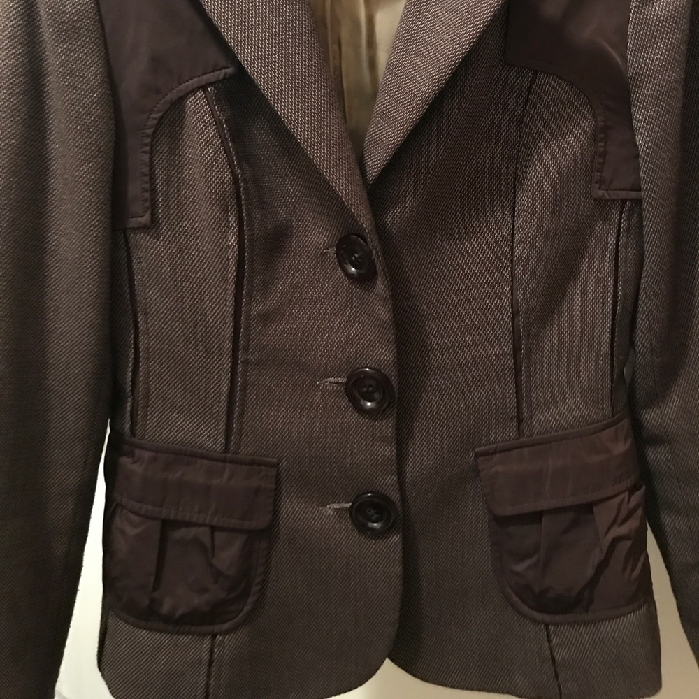 Blazer - Picture 2 of 6