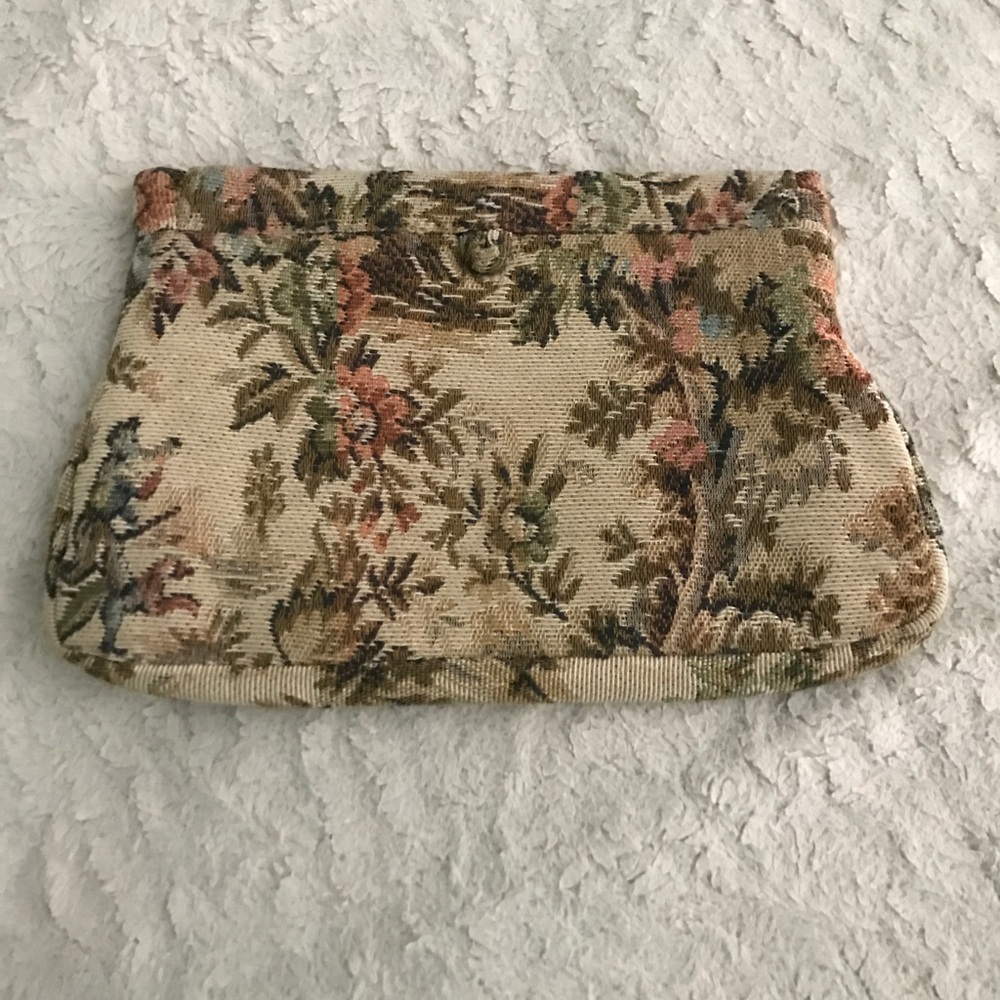 Vintage embroidered clutch