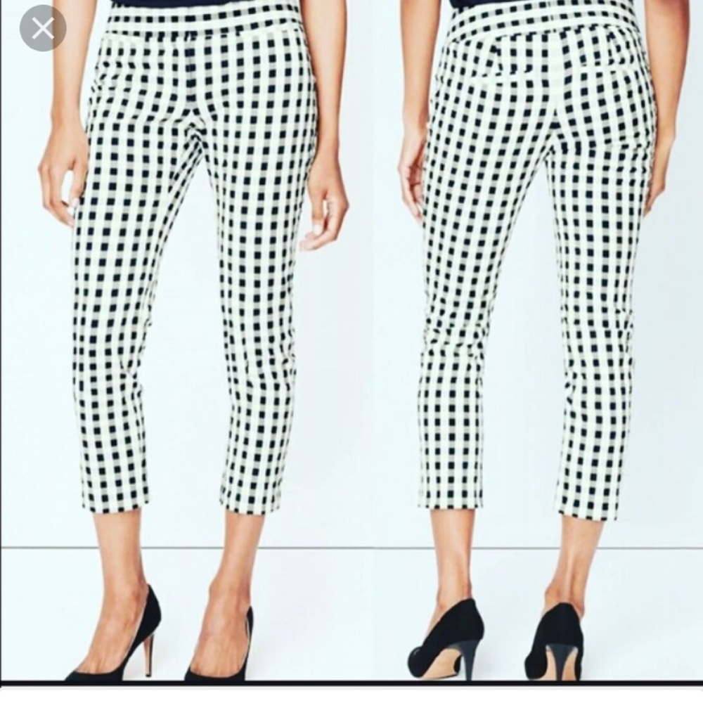 SOLD Loft Zoe fit cropped gingham pants