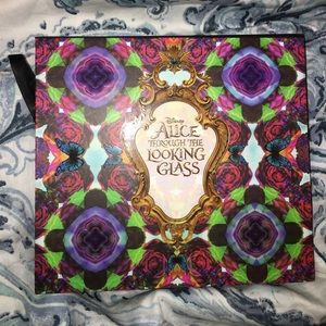 Urban Decay Alice in Wonderland palette