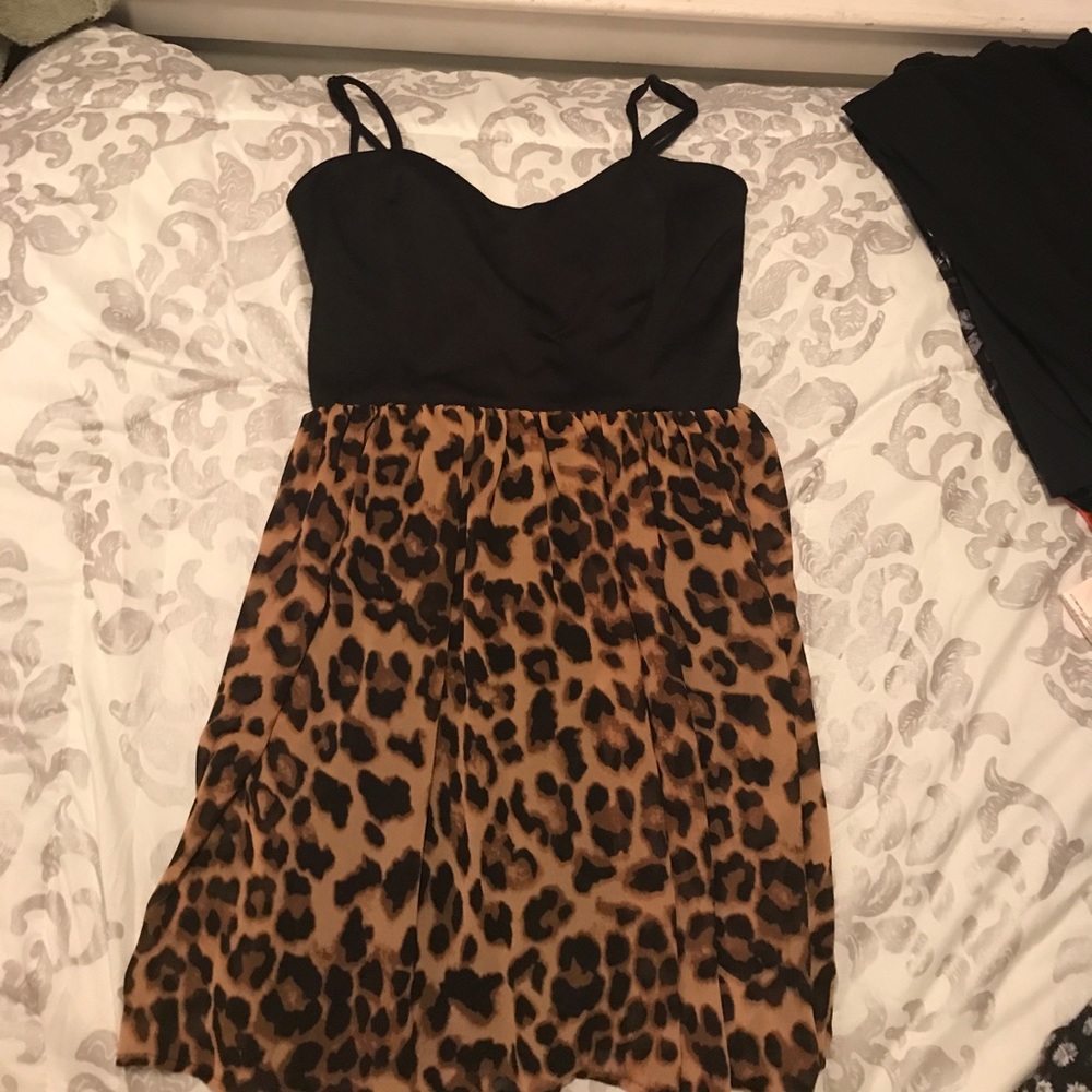 Black and cheetah dress | size Medium